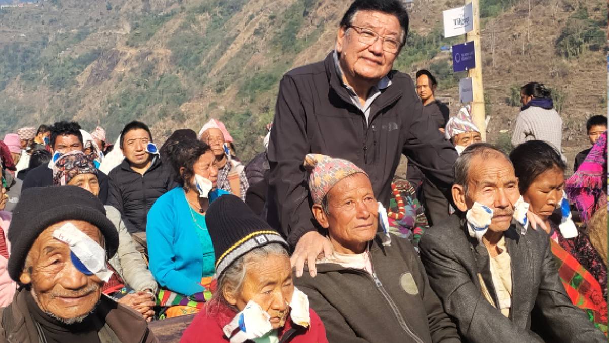दुर्गम गाउँका ७० जना मोतियाविन्दुका बिरामीको शल्यक्रिया